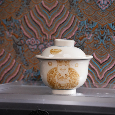 立勤堂釉里金财神盖碗120ml