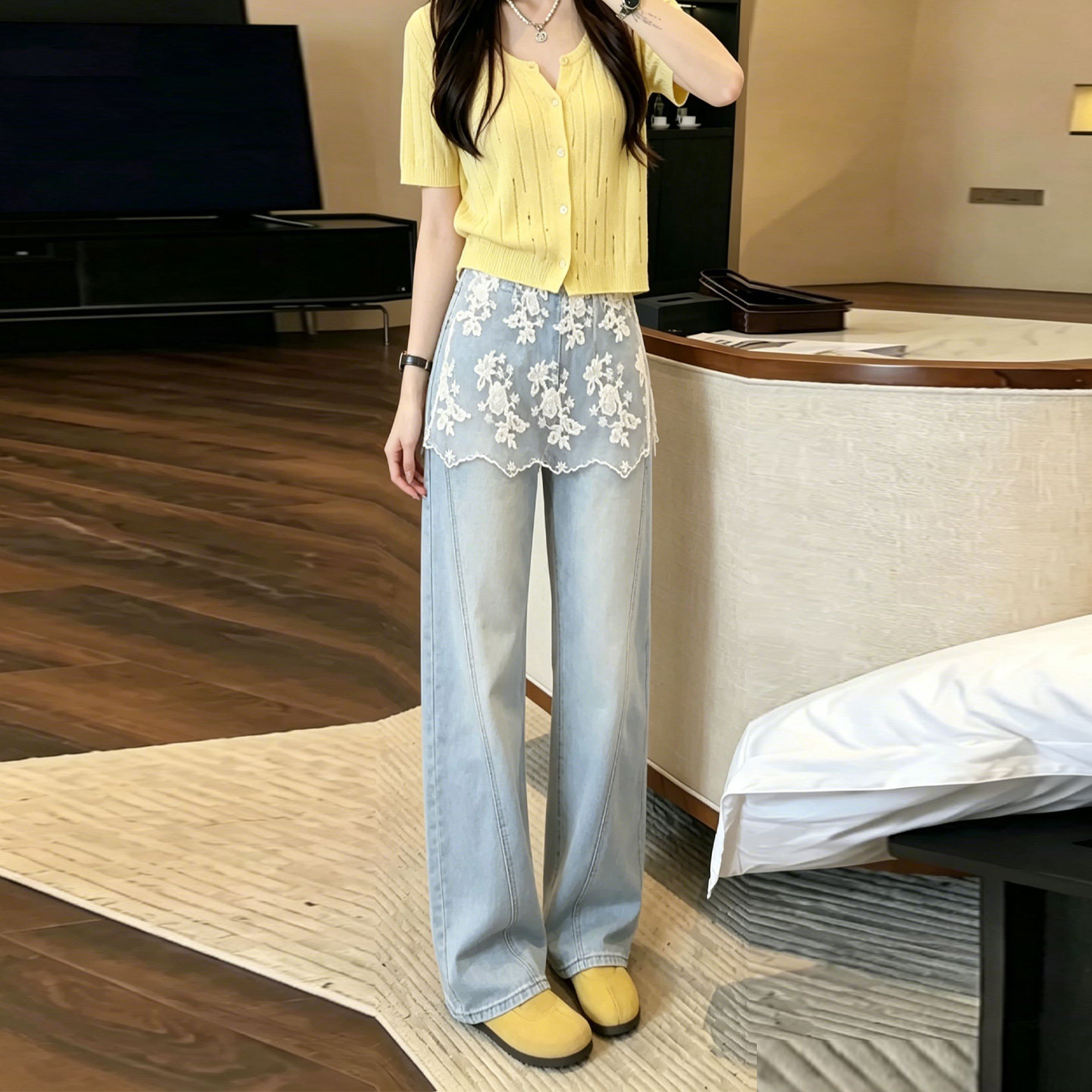 蕾丝屁帘设计高级感蓝色牛仔裤女图片