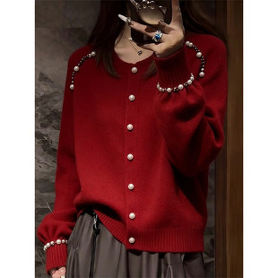 红色开衫毛衣女士秋冬慵懒高级感减龄宽松显瘦重工钉珠针织衫上衣