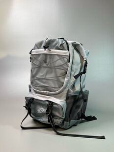 Lockup 城市机能风格双肩包大容量多功能轻便旅行包通勤背包