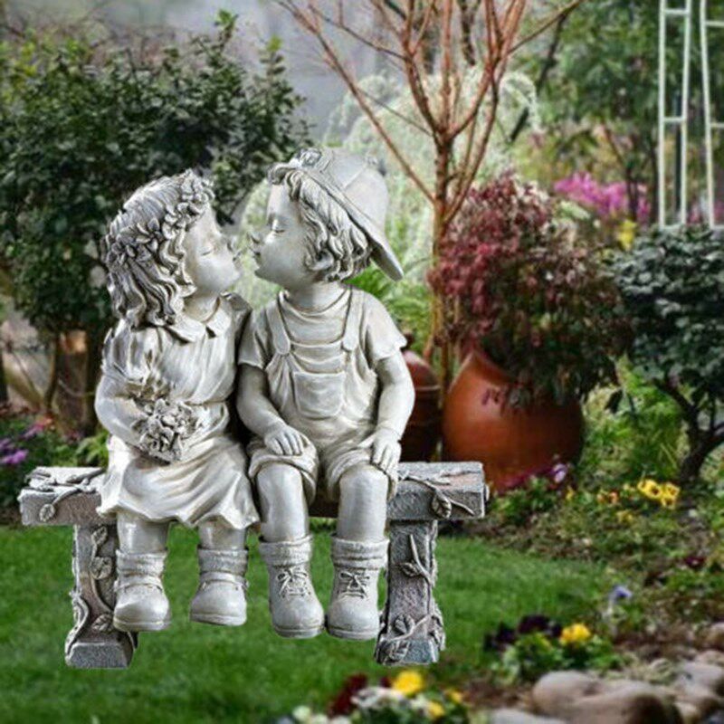 Garden Kissing Boy And Girl Ornaments Outdoor Decor Statue S图片