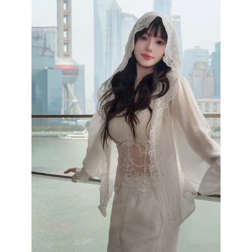 李小璐夏季连帽防晒蕾丝外套女