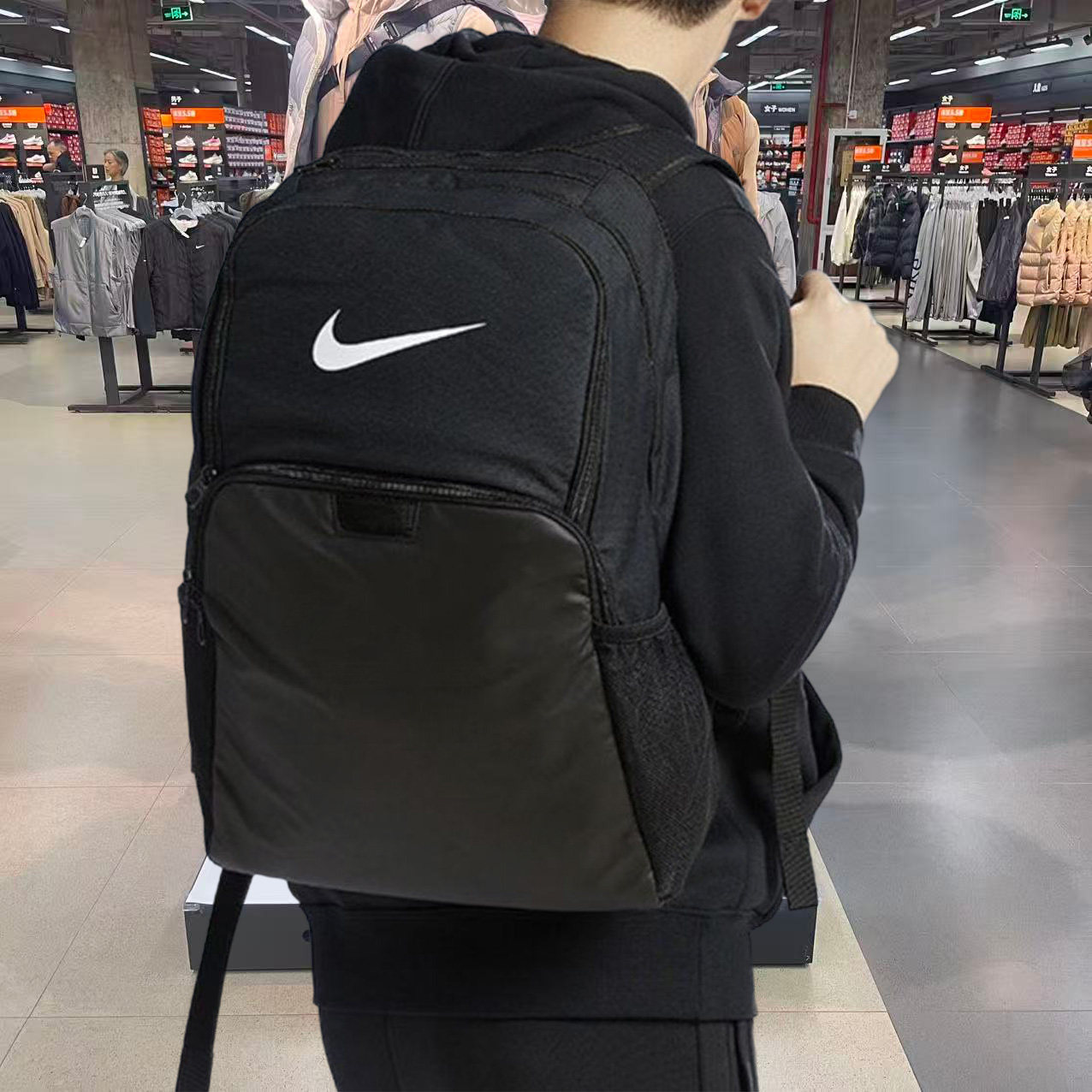 Nike耐克正品中学生书包男女双肩包户外旅行背包轻便运动包休闲包