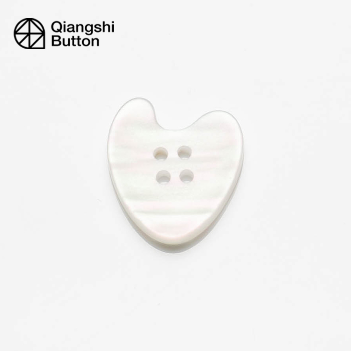 爱心不规则纽扣蓝色粉色桃心扣子