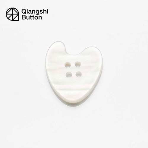 爱心不规则纽扣蓝色粉色桃心扣子