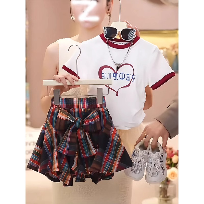 女童夏装韩版时髦套装2025儿童洋气新款爱心印花短袖格子裙裤童装