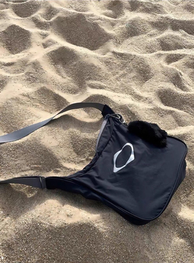 [REコンテナ] MSCHF限定款反光菱形轻便运动单肩斜挎包男女背包