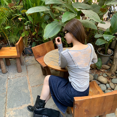 米米春法式复古镂空蕾丝拼接修身长袖打底衫（含18绵羊毛）F26602