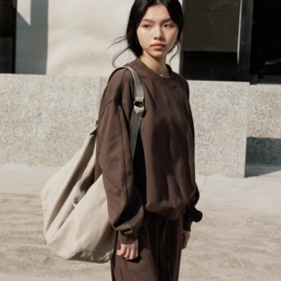 米米焕新韩风纯色棉质宽松遮肉立体亲肤慵懒感套头卫衣LA60610411