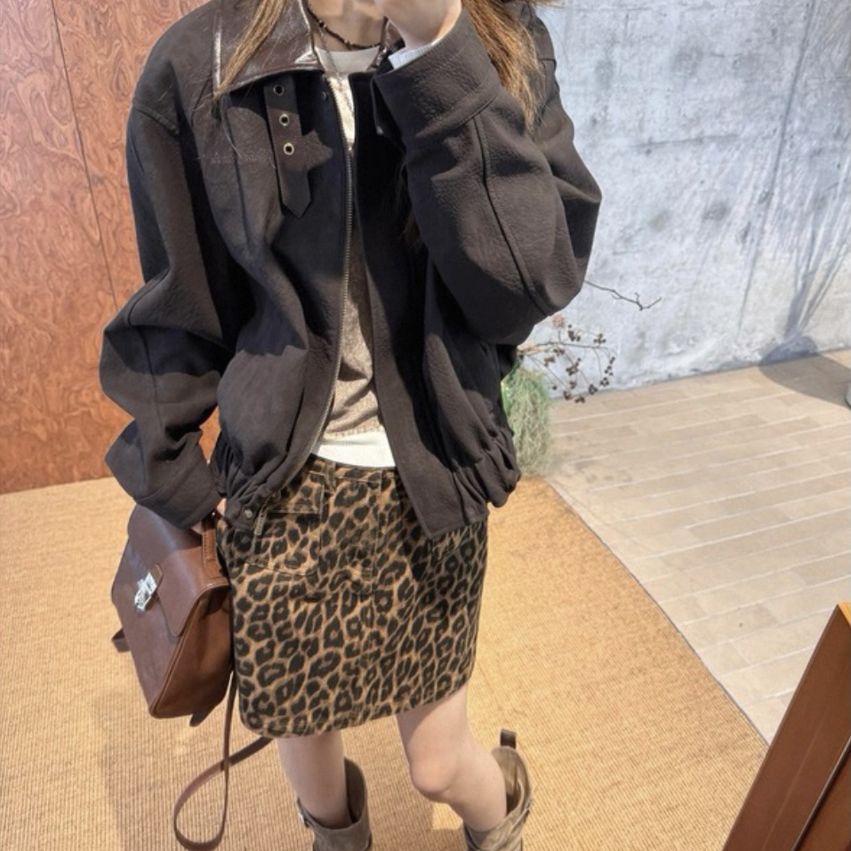 米米2025冬上新巴恩风酷飒翻领宽松短款夹克外套皮衣QF18-0267