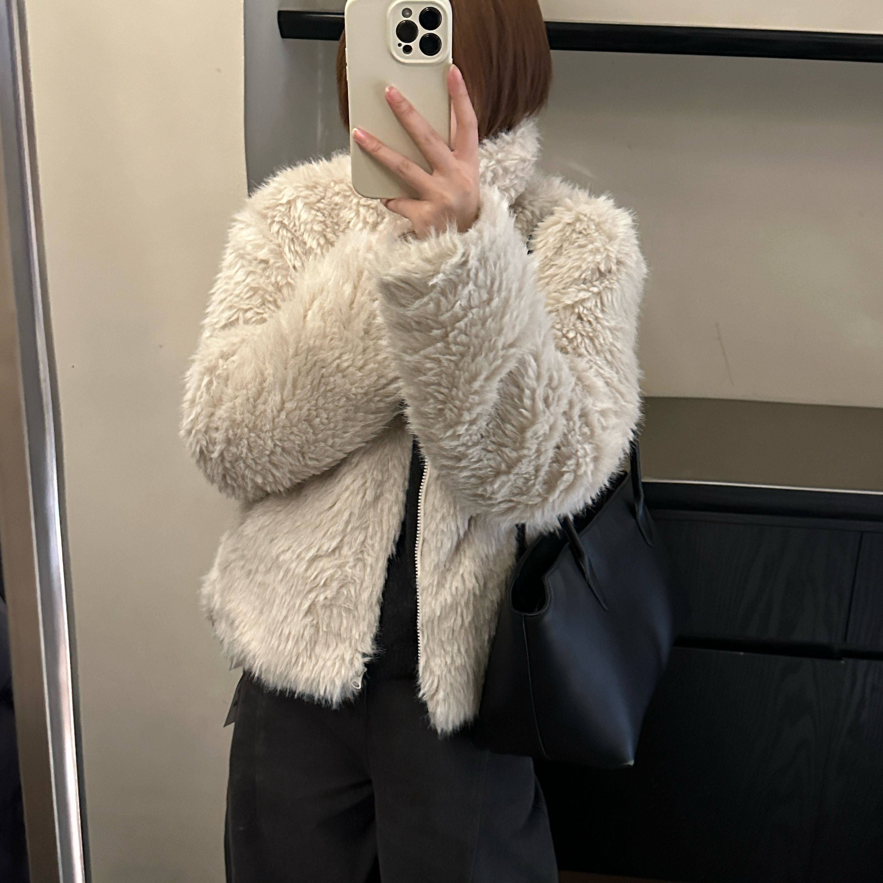 米米毛外套加厚夹棉保暖立领短款宽松显瘦皮毛一体短外套54W83003