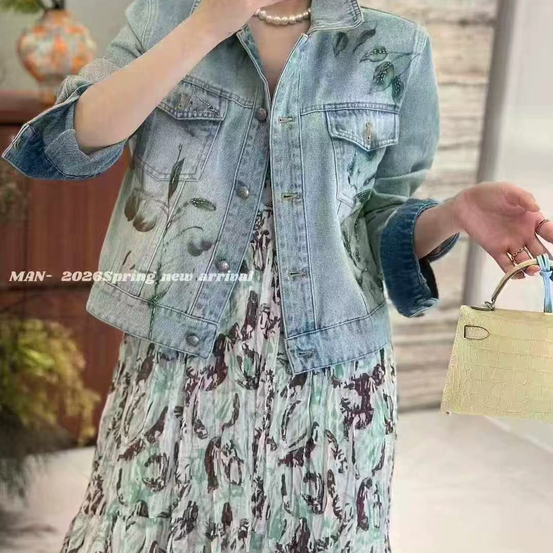 米米26年春款水洗浅色水墨画钉珠牛仔外套P5016