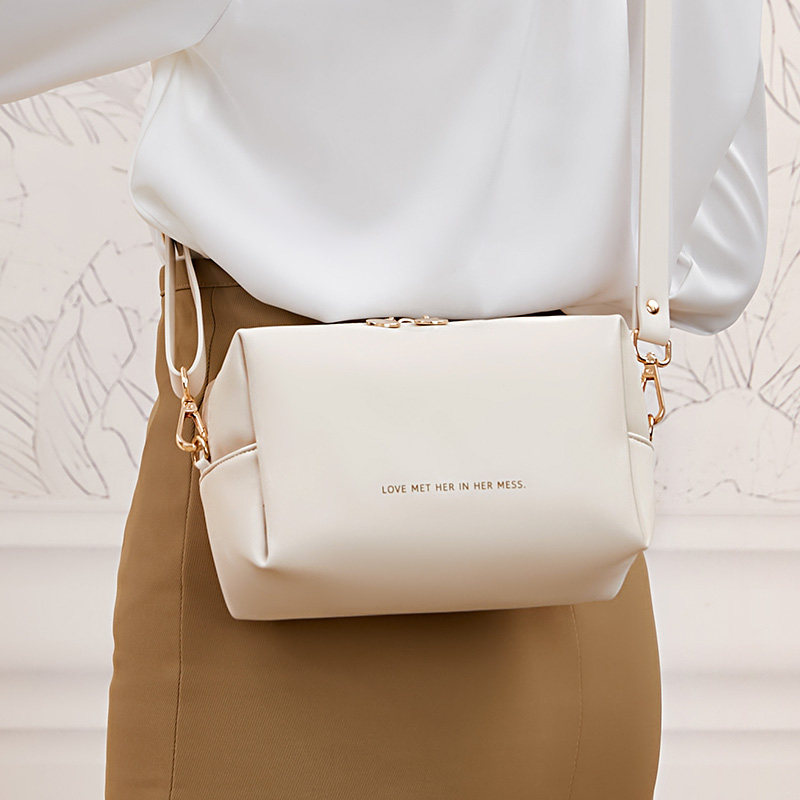 化妆品收纳随身便携多功能化妆包