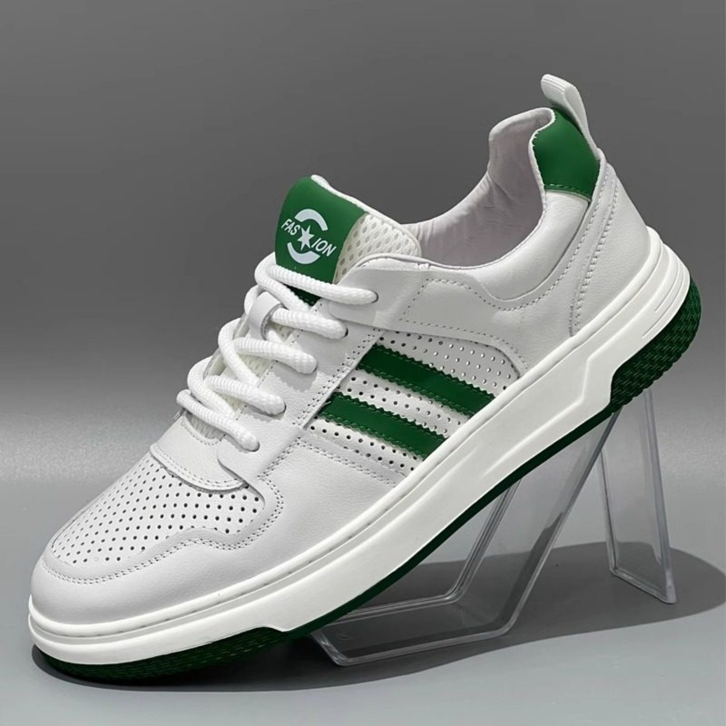 男鞋冬季透气2025新款镂空休闲小白鞋子潮鞋男士阿甘运动板鞋真皮