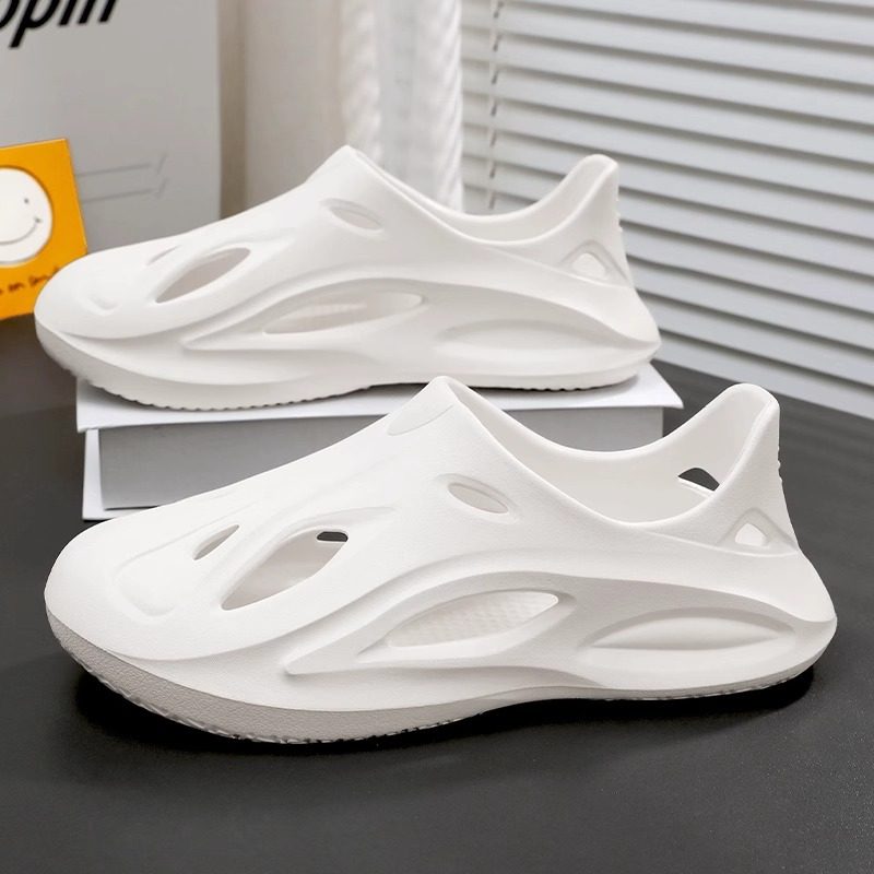 洞洞鞋男夏季外穿2025新款防滑耐磨沙滩包头凉拖开车男士运动凉鞋