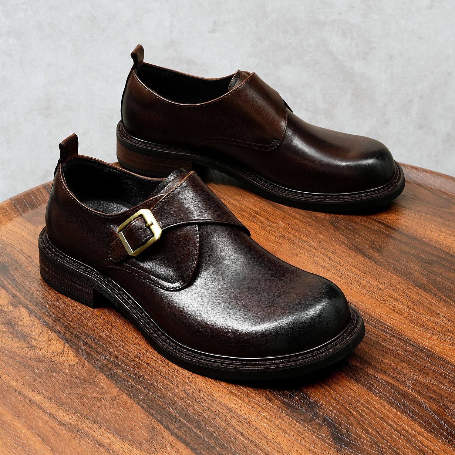 皮鞋男士新款潮流英伦商务正装休闲透气牛皮真皮一脚蹬搭扣男鞋子