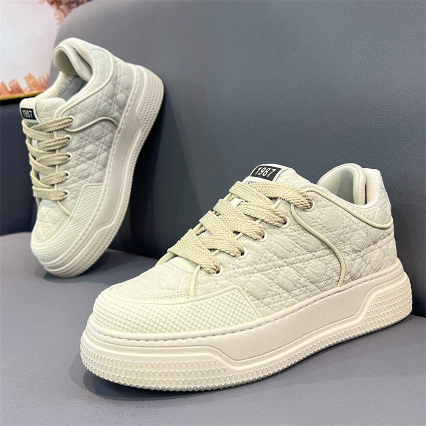 正品高级感潮流休闲板鞋男2026年冬季新款小众设计厚底增高小白鞋,流行男鞋,时尚休闲鞋,淘宝优惠券,粉丝福利购,淘宝优惠卷