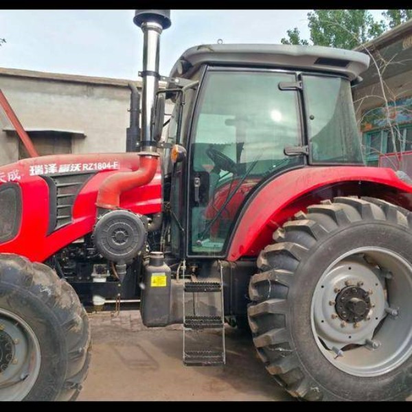 瑞泽富沃拖拉机驾驶室档侧窗后