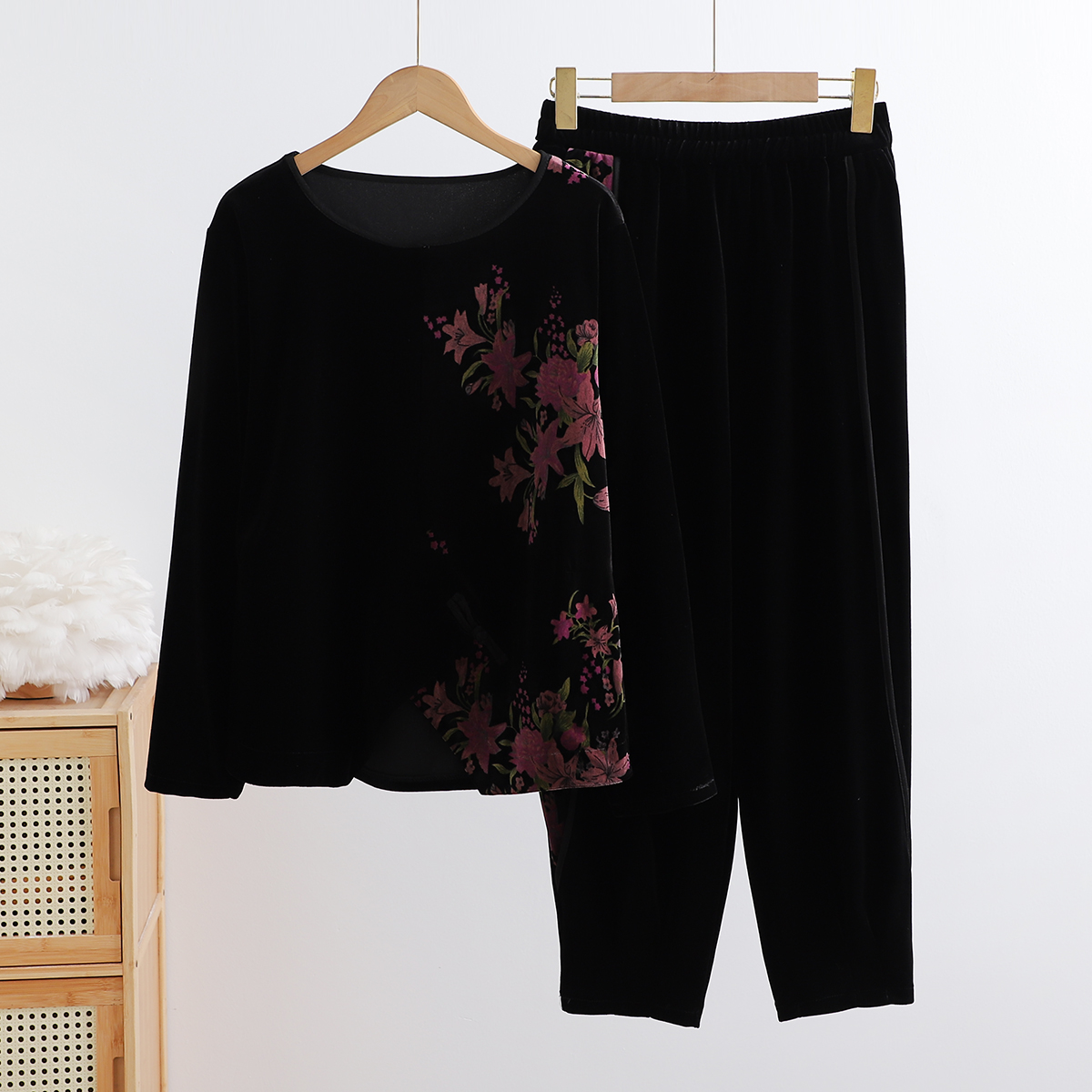 中老年妈妈春秋丝绒套装