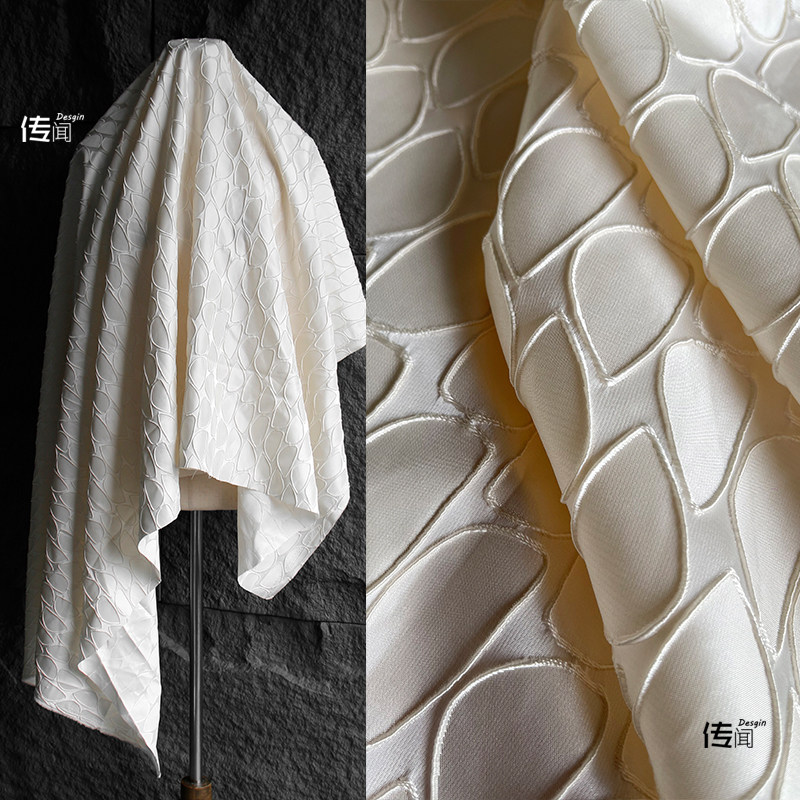 d字母提花褶皱立体花瓣肌理布料半身裙a字裙服装设计师面料改造