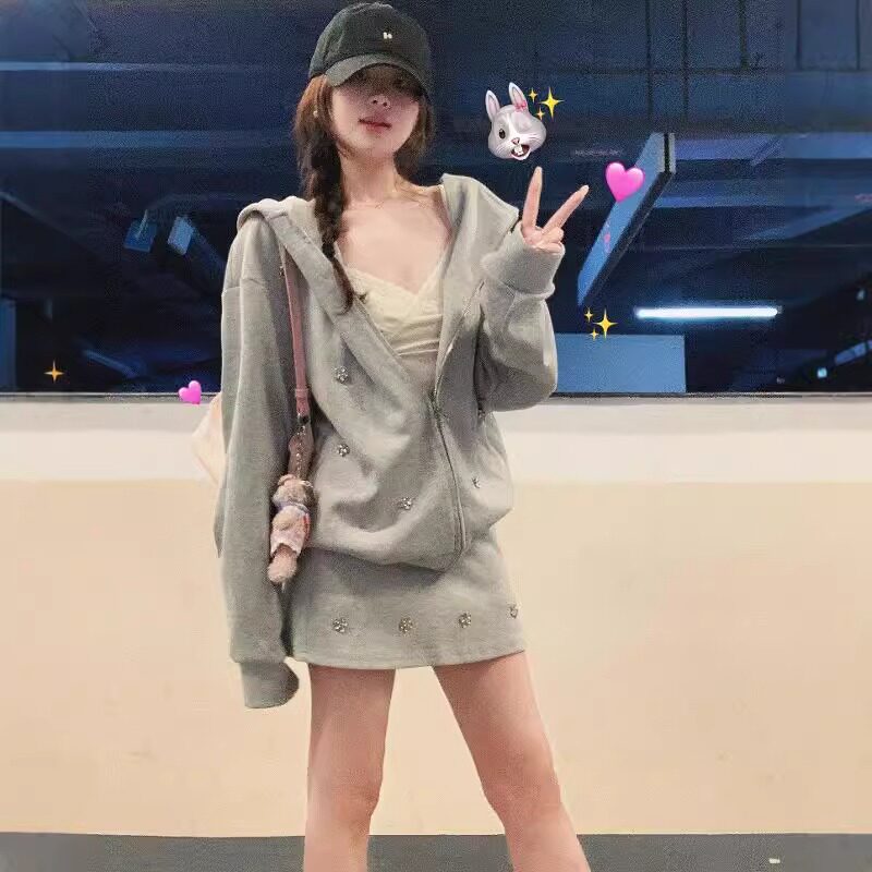 韩系减龄休闲运动服套装女春秋季宽松时尚连帽卫衣短裙洋气两件套