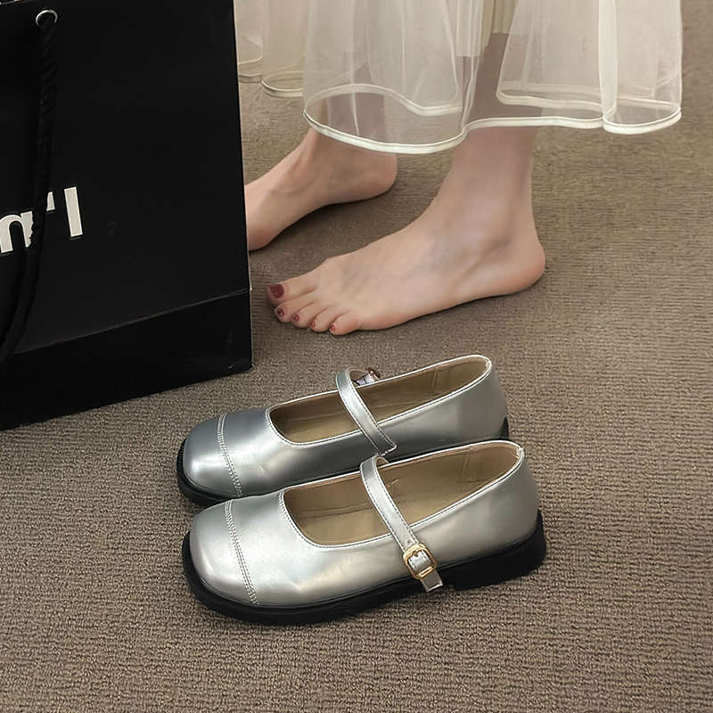 玛丽珍鞋女2025夏季新款浅口方头复古平底温柔晚晚风一字带小皮鞋