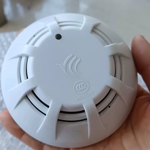 议价 北大青鸟JBF4101烟感探测器，成色新，适合家用办公场所！