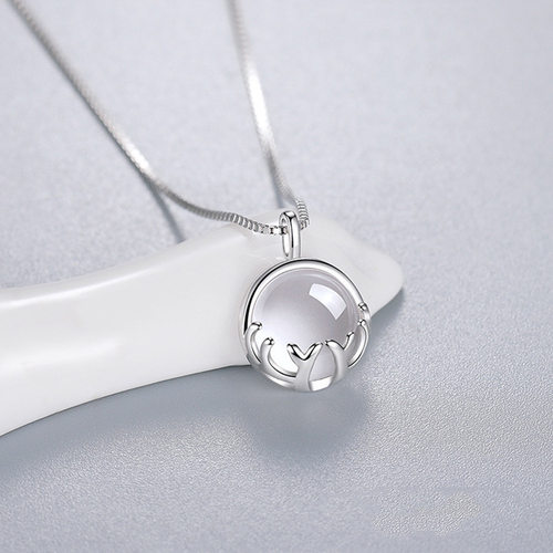 Light Luxury Niche Antler Pendant Necklace Imitation