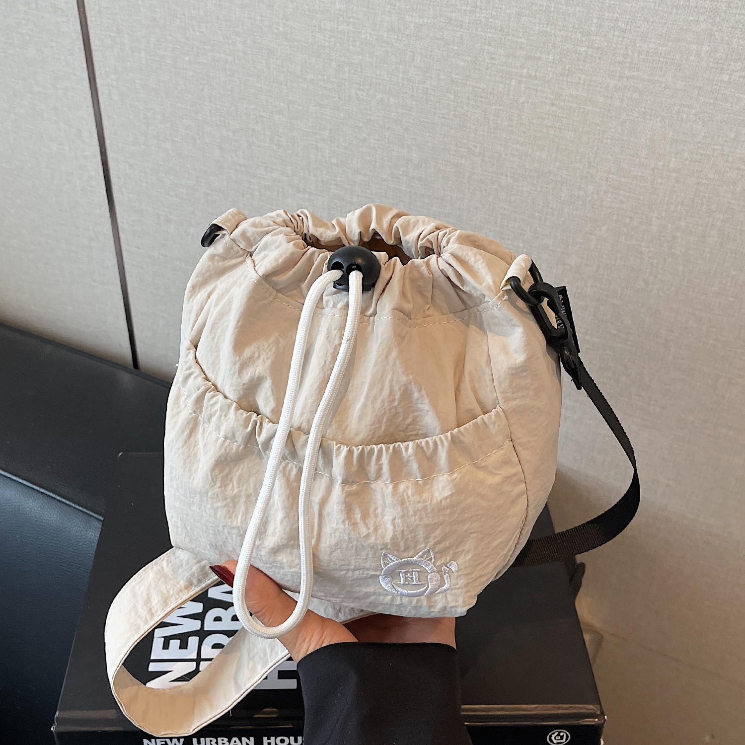 韩版ins轻便小包包女水桶包