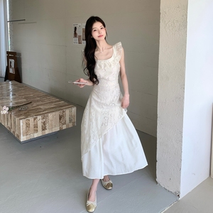 法式气质拼接吊带连衣裙女2025夏季新款高级感飞飞袖收腰显瘦长裙图片