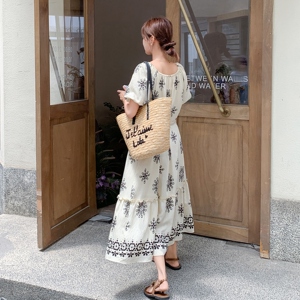 复古民族风印花连衣裙女2025夏季新款高级感宽松遮肉收腰显瘦长裙图片