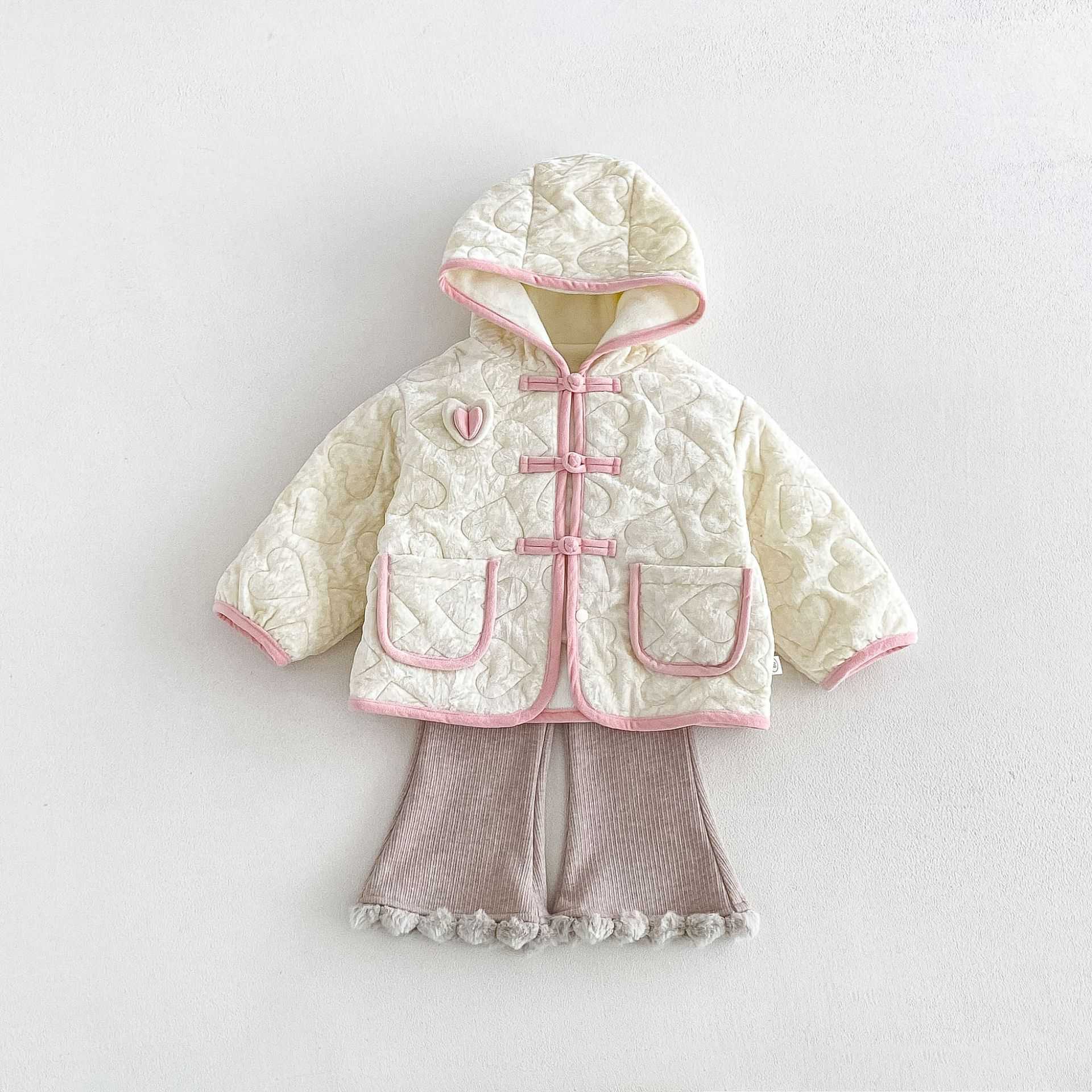 女童爱心绗绣棉服2026冬季加绒