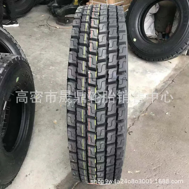 集装箱拖挂车平板车轮胎12R22.5全钢丝真空轮胎四线麻将块12r22.5