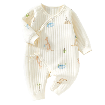 小聪熊新生婴儿儿衣服纯棉连体衣