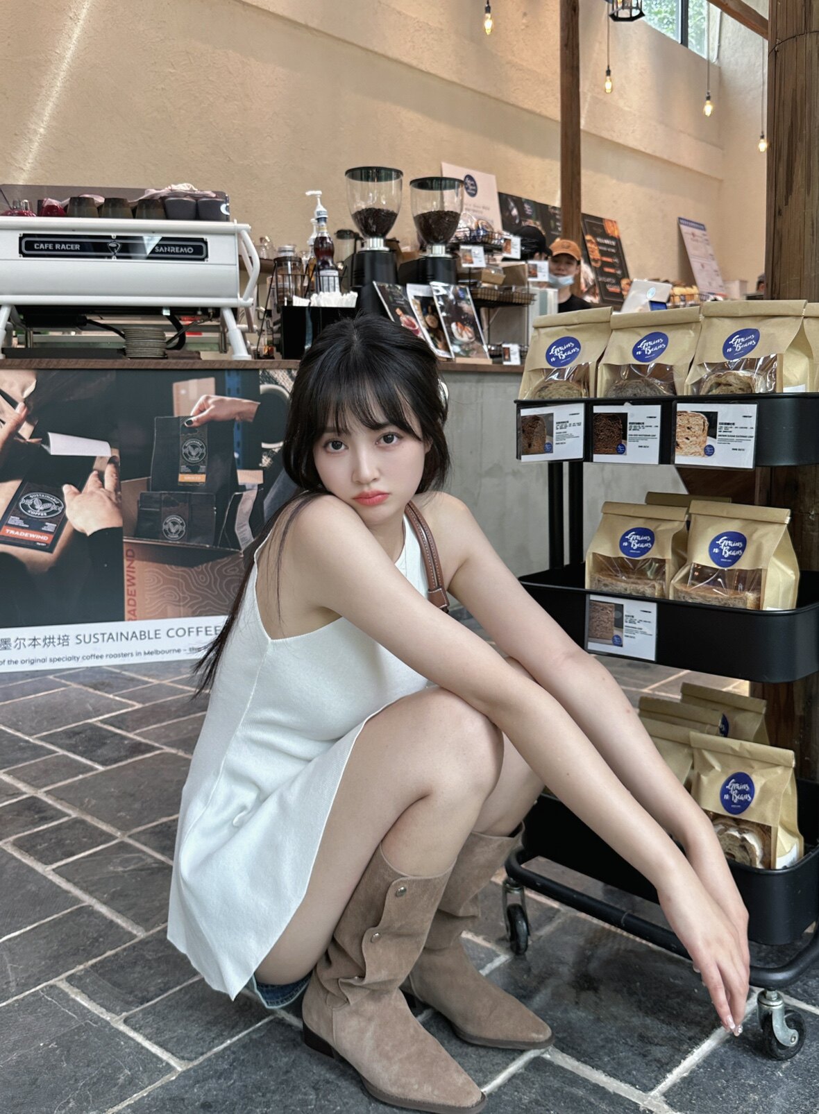 显瘦纯色开叉吊带背心挂脖