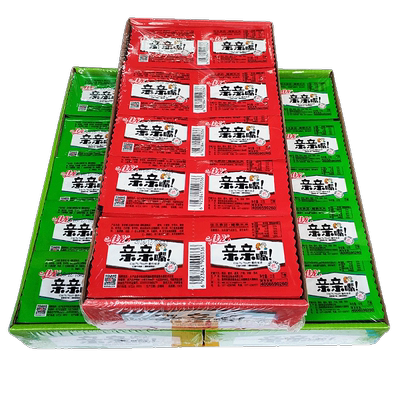 亲嘴零食大礼包解馋麻辣烧