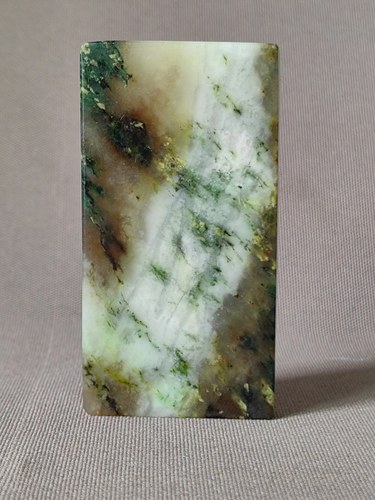 独玉绿白糖料山间竹风平安无事牌，色纹成景，春和景明，本色天成