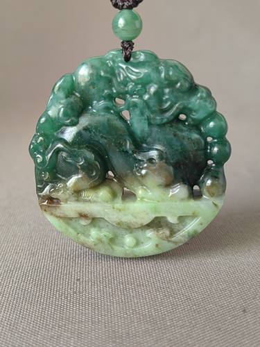 独玉收藏级老天蓝果绿料仿古貔貅，色翠色阳，玉润工美，古朴典雅