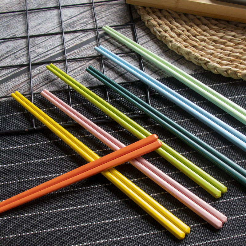 彩色陶瓷筷子一人一筷家庭高颜值防霉北欧轻奢风可爱网红好看的