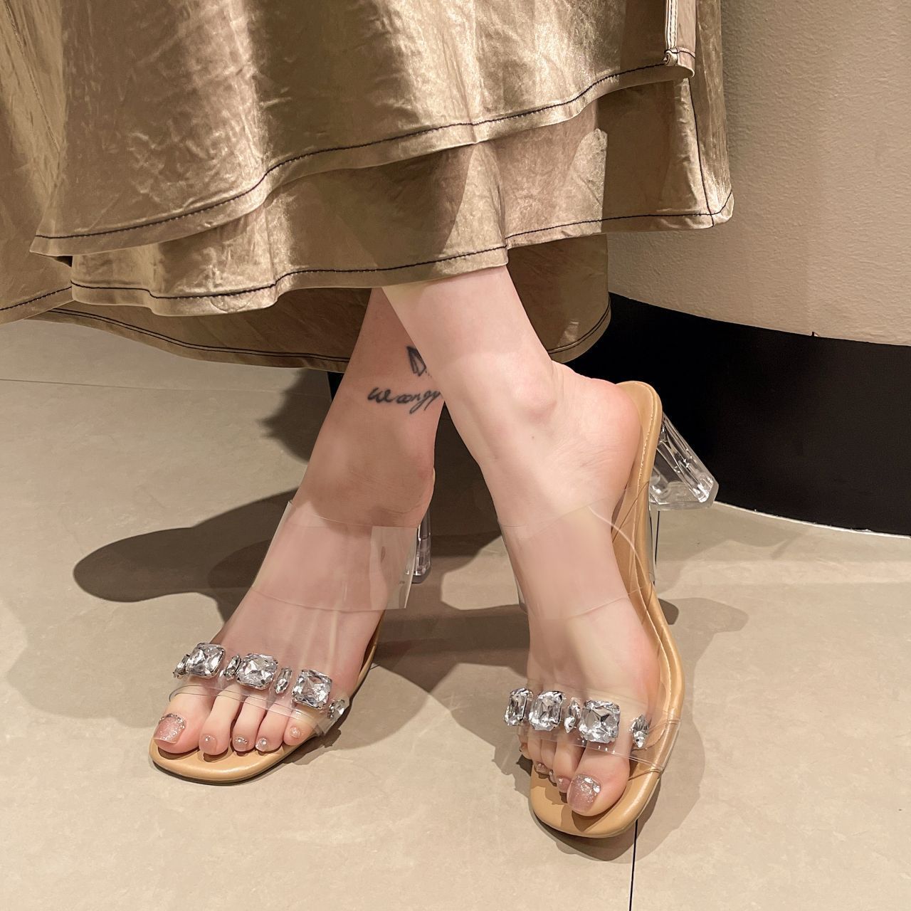 高跟凉拖鞋女夏外穿2024新款透明水钻防水台水晶粗跟仙女风凉拖