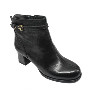 意尔康女鞋 羊皮女靴时尚 百搭高跟鞋 粗跟短靴5751AM14411M 2025冬季