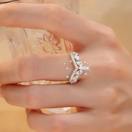 排钻戒指皇冠钻戒百搭叠戴女款纯银原创设计求婚结婚仿真锆石戒指