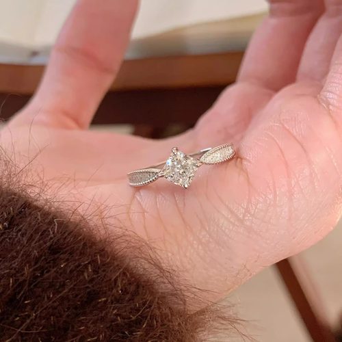 超闪公主方钻戒！藏在钻里的星星