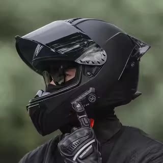 艾狮头盔男士摩托车防赛3c认证四季通用带蓝牙耳机大尾翼机车全盔