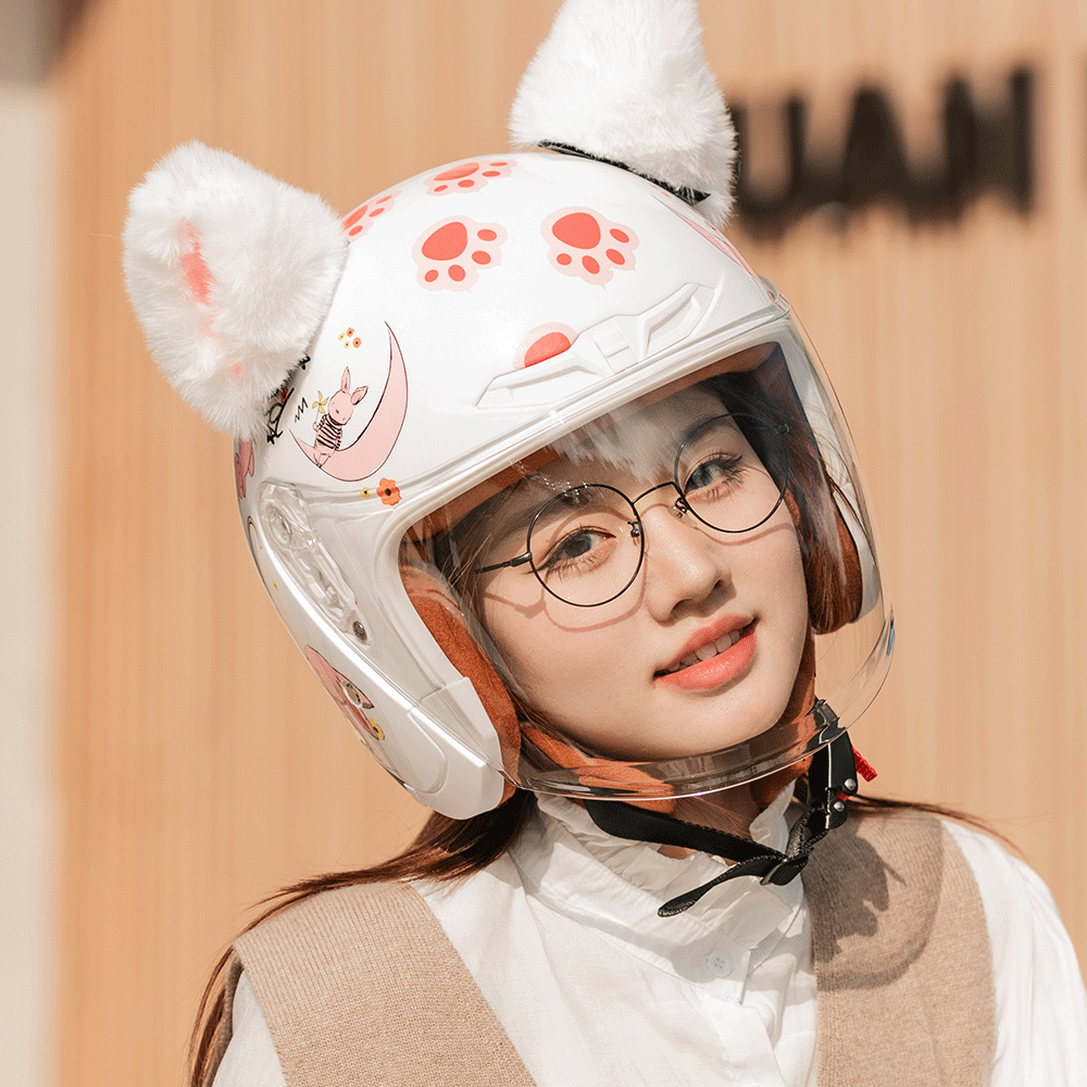 艾狮四季款可爱猫耳头盔平台优选