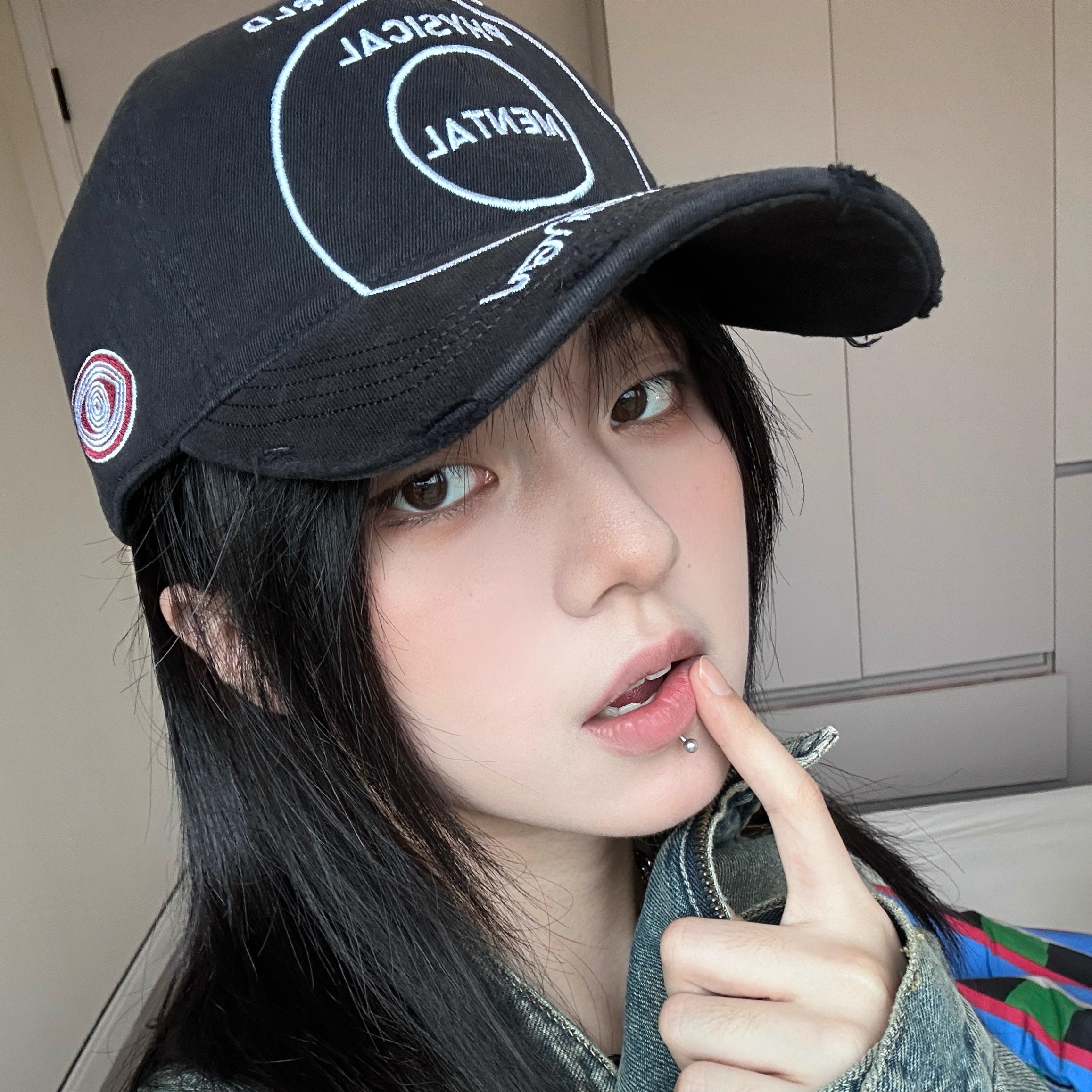 「CIRCLE」水洗刺绣破坏弯沿帽