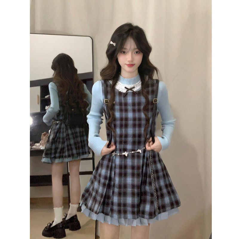 miu系学院风早春穿搭套装女高级甜美格纹百褶连衣裙两件套小个子