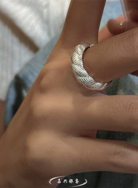 嘉兴银家s925纯银复古小众高级纹理感牛角包戒指韩式ins精致指环