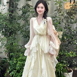 温柔风白色连衣裙仙女超仙感法式 气质海边度假长袖 裙子春秋款