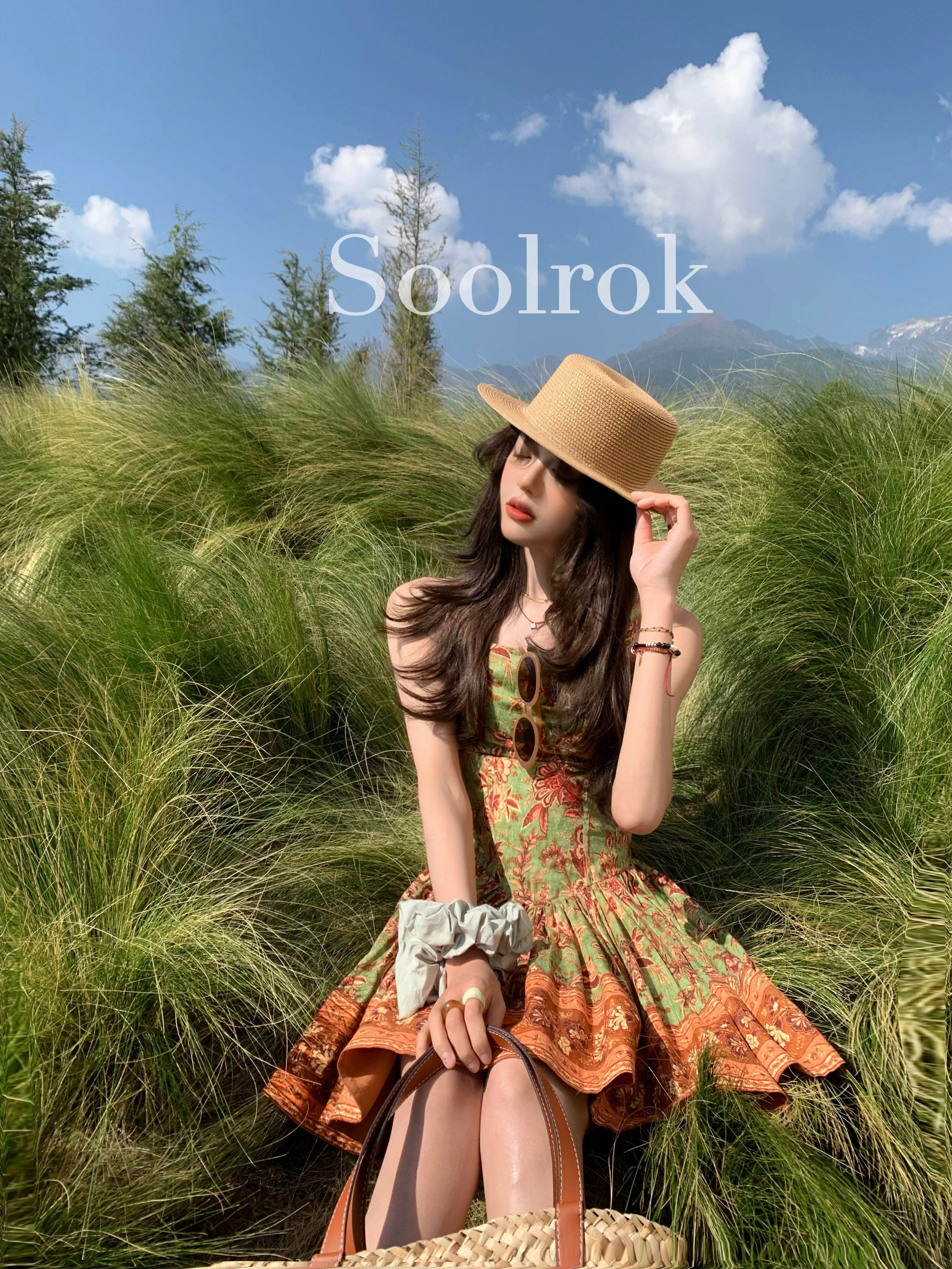 soolrok 松未韵一 东京晚桑 法式亚麻拼接吊带连衣裙收腰方领短裙